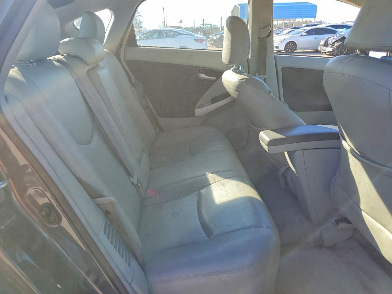 2011 TOYOTA PRIUS
