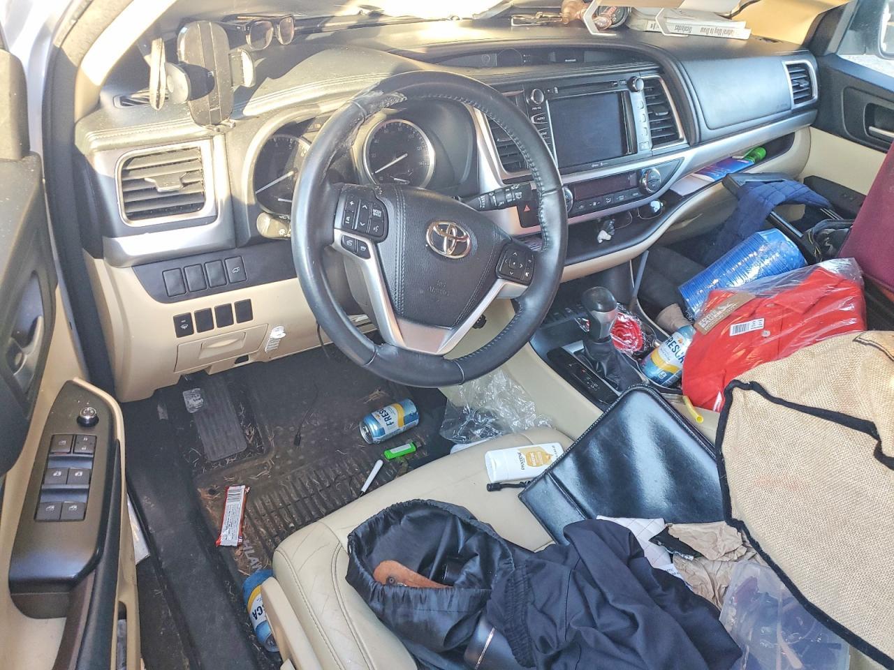2015 TOYOTA HIGHLANDER