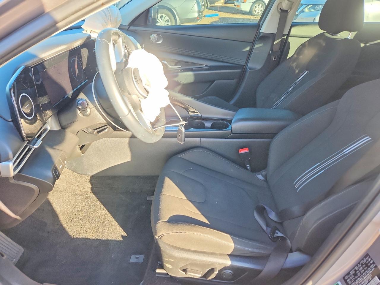 2022 HYUNDAI ELANTRA