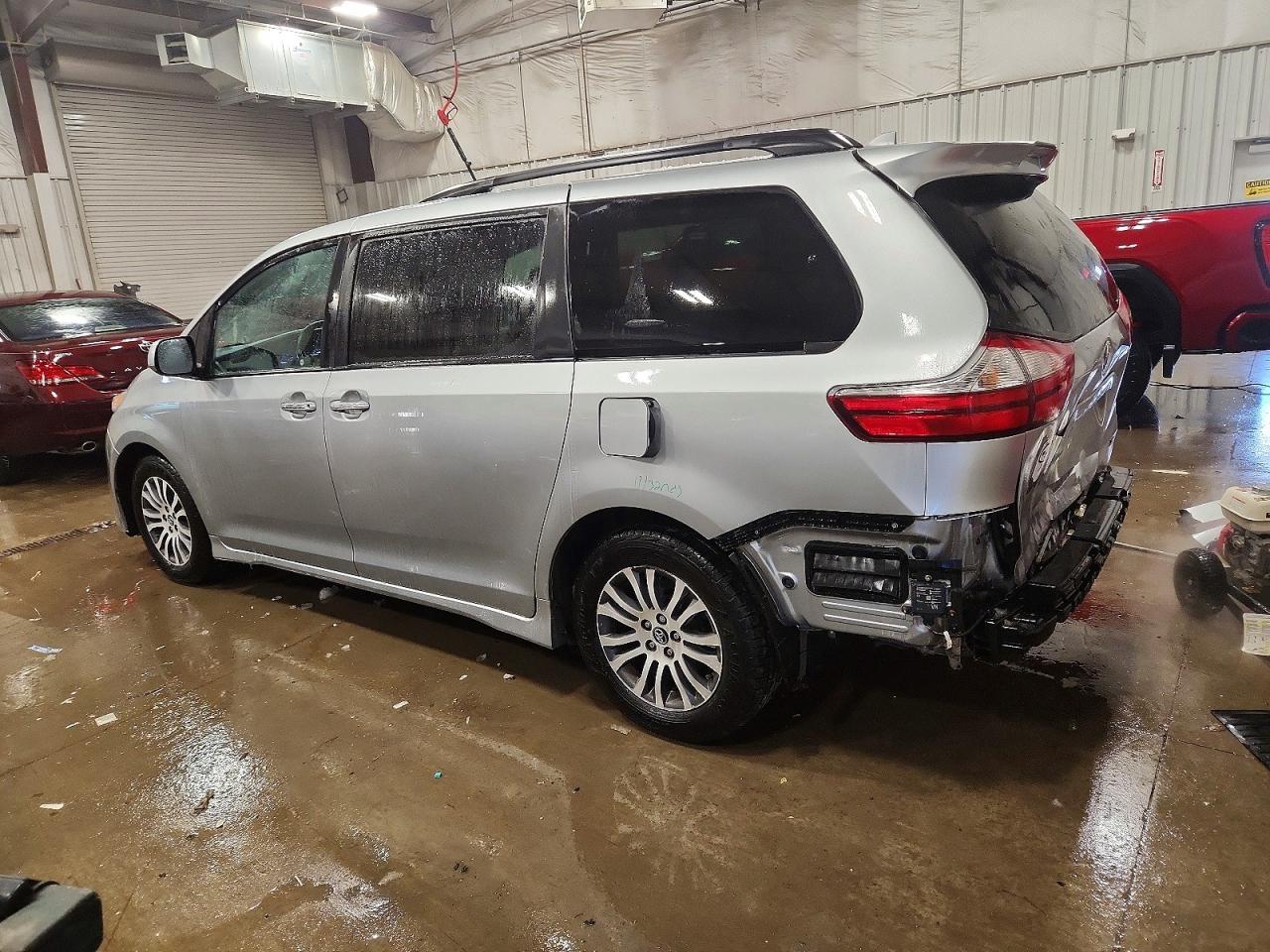2019 TOYOTA SIENNA