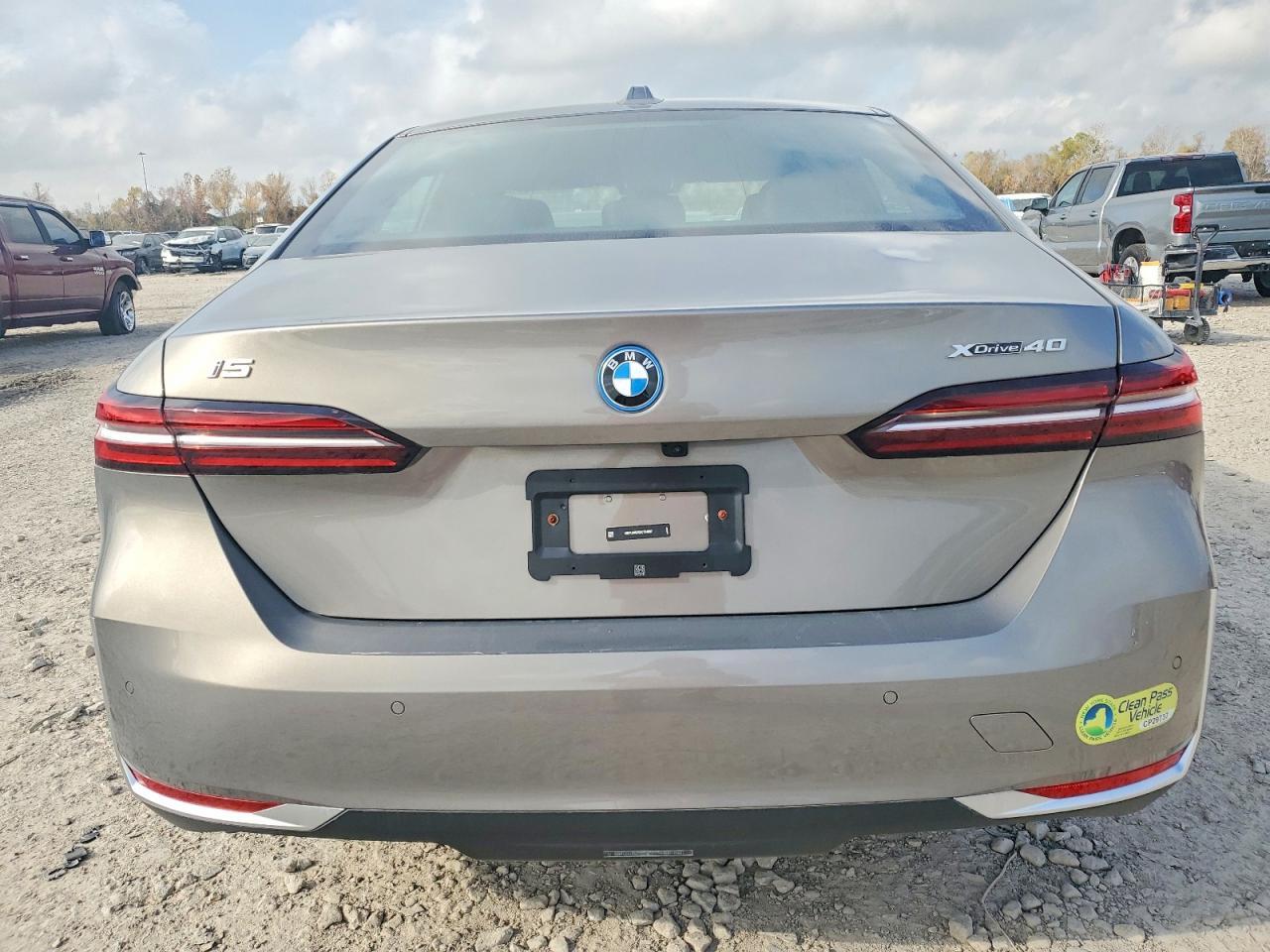 2025 BMW i5