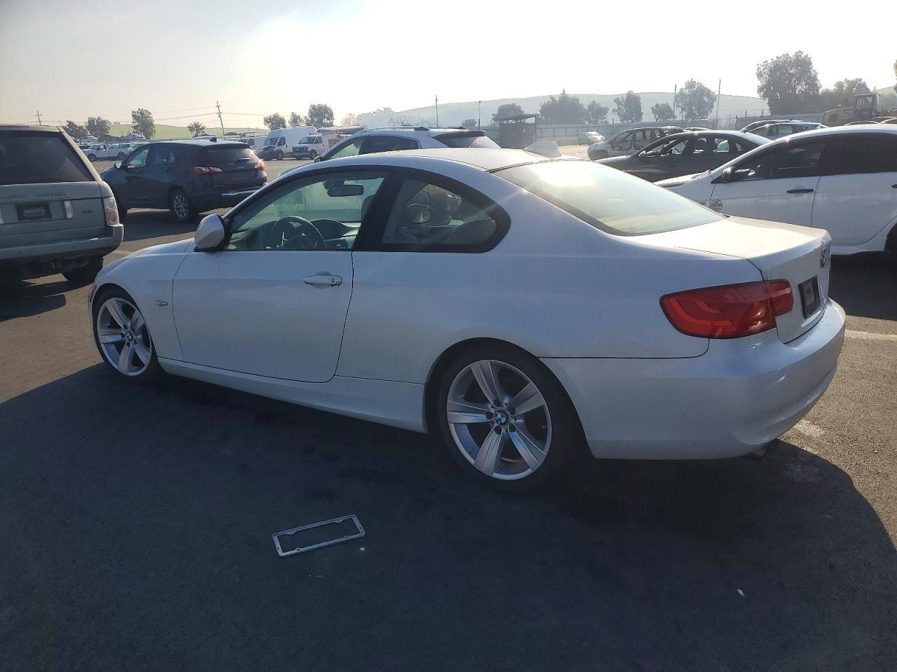 2011 BMW 3 SERIES