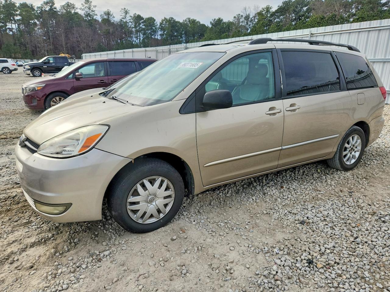 2004 TOYOTA SIENNA