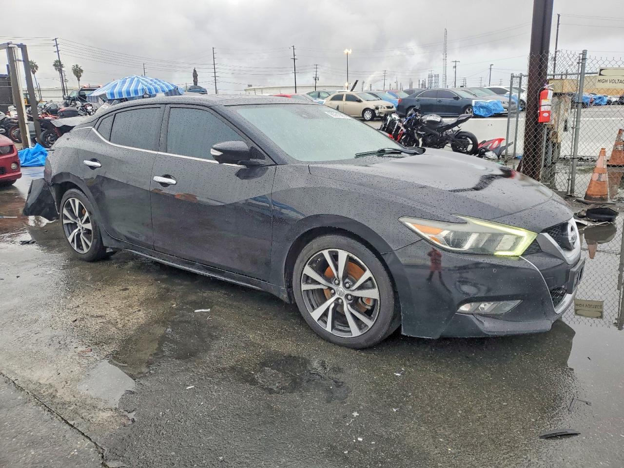 2017 NISSAN Maxima