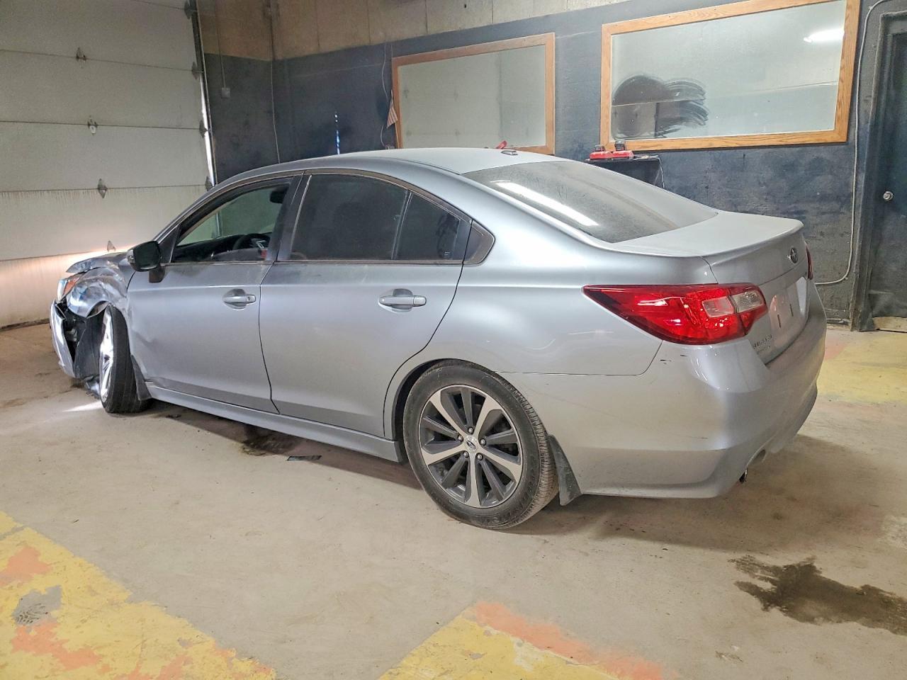 2015 SUBARU Legacy