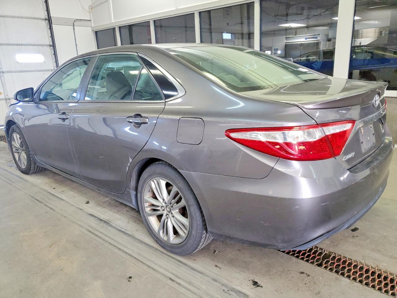 2015 TOYOTA CAMRY