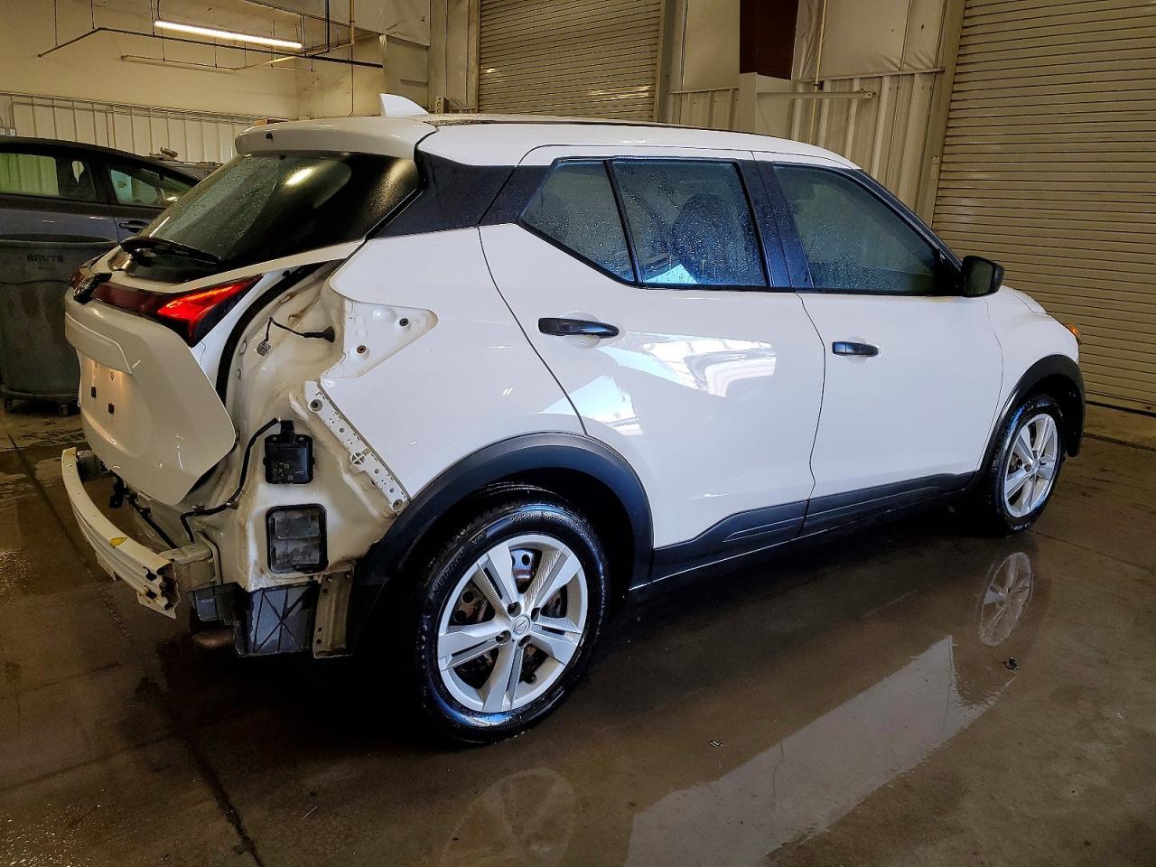 2022 NISSAN KICKS