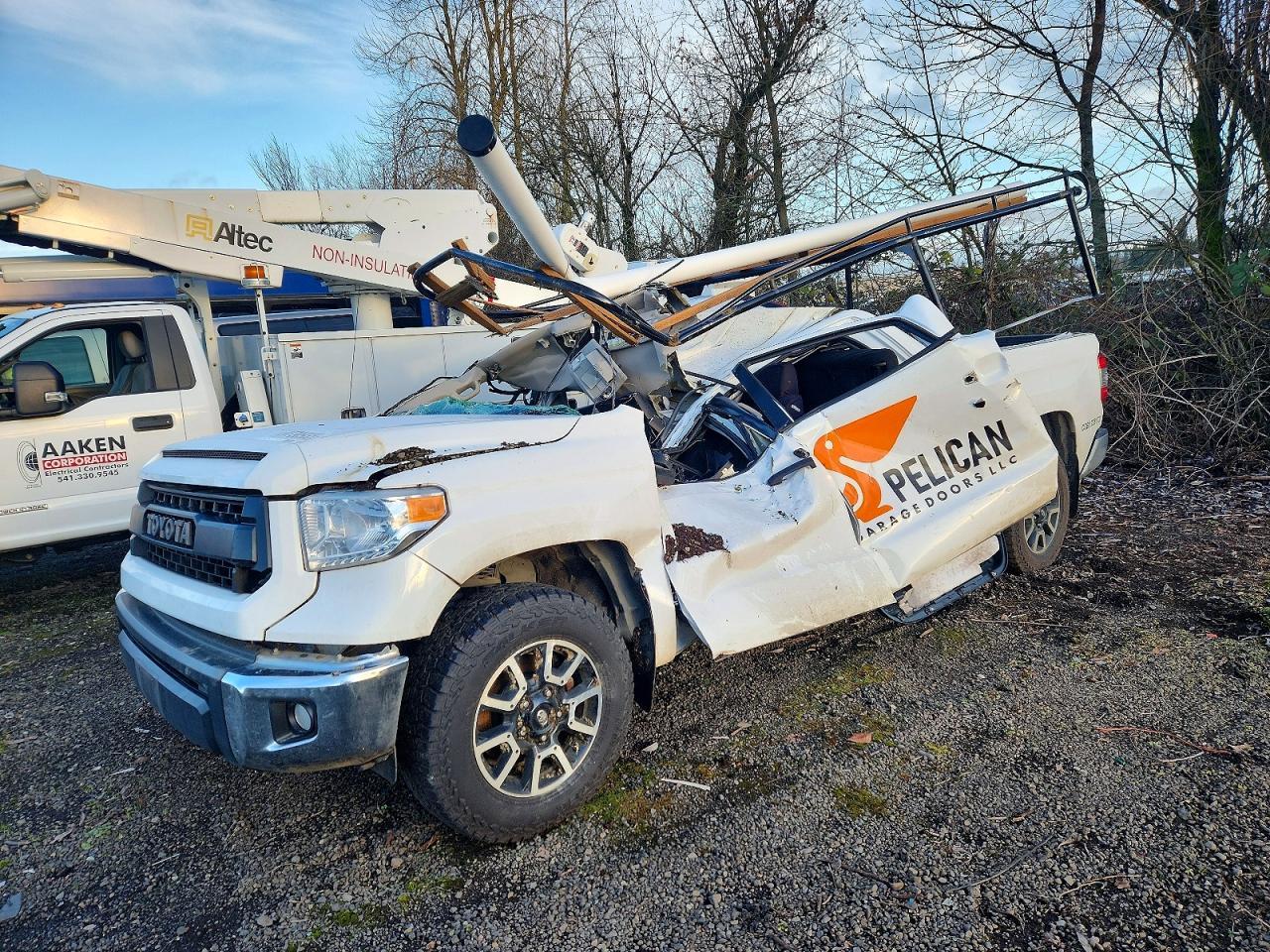2017 TOYOTA TUNDRA