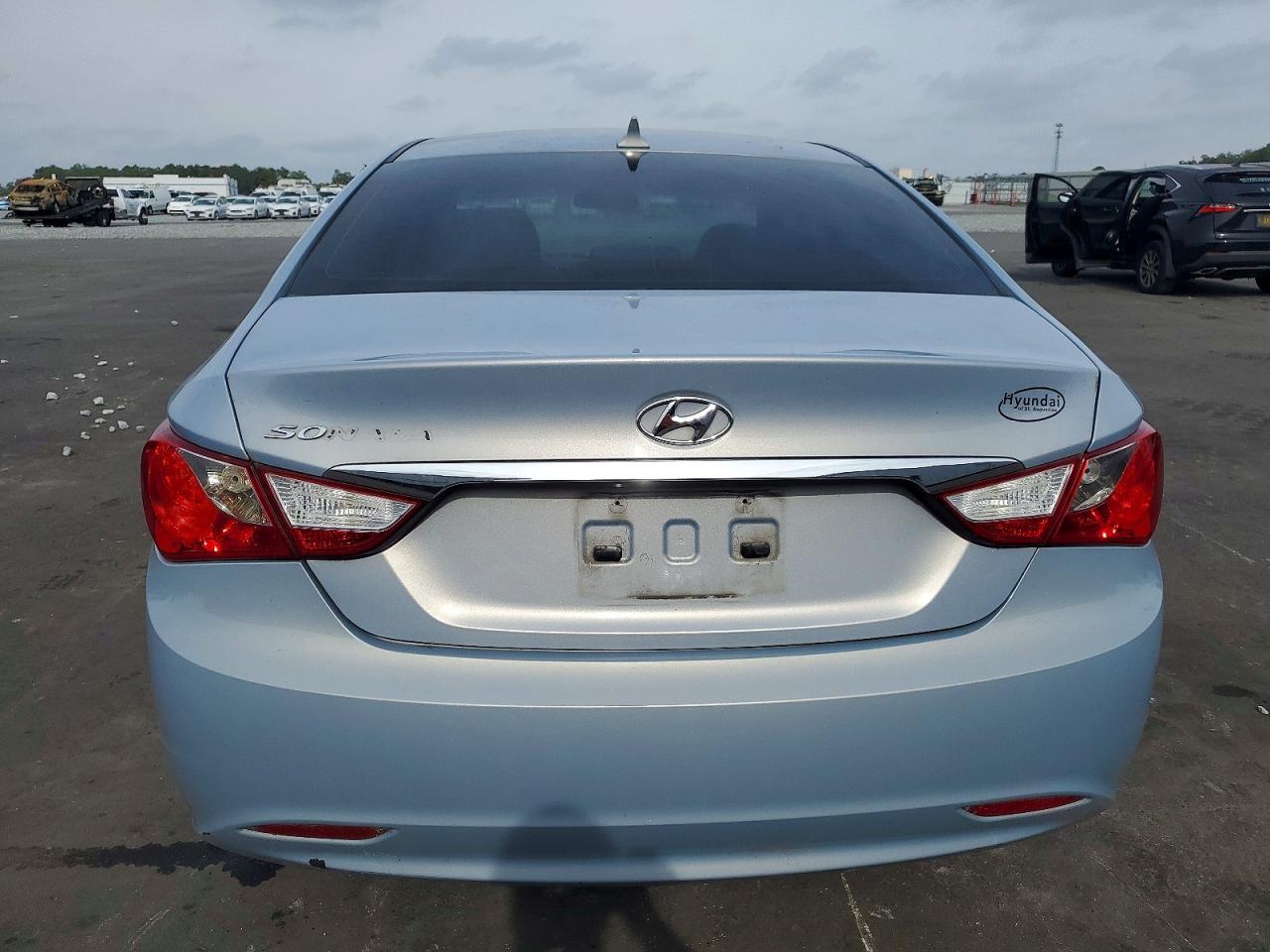 2011 HYUNDAI SONATA