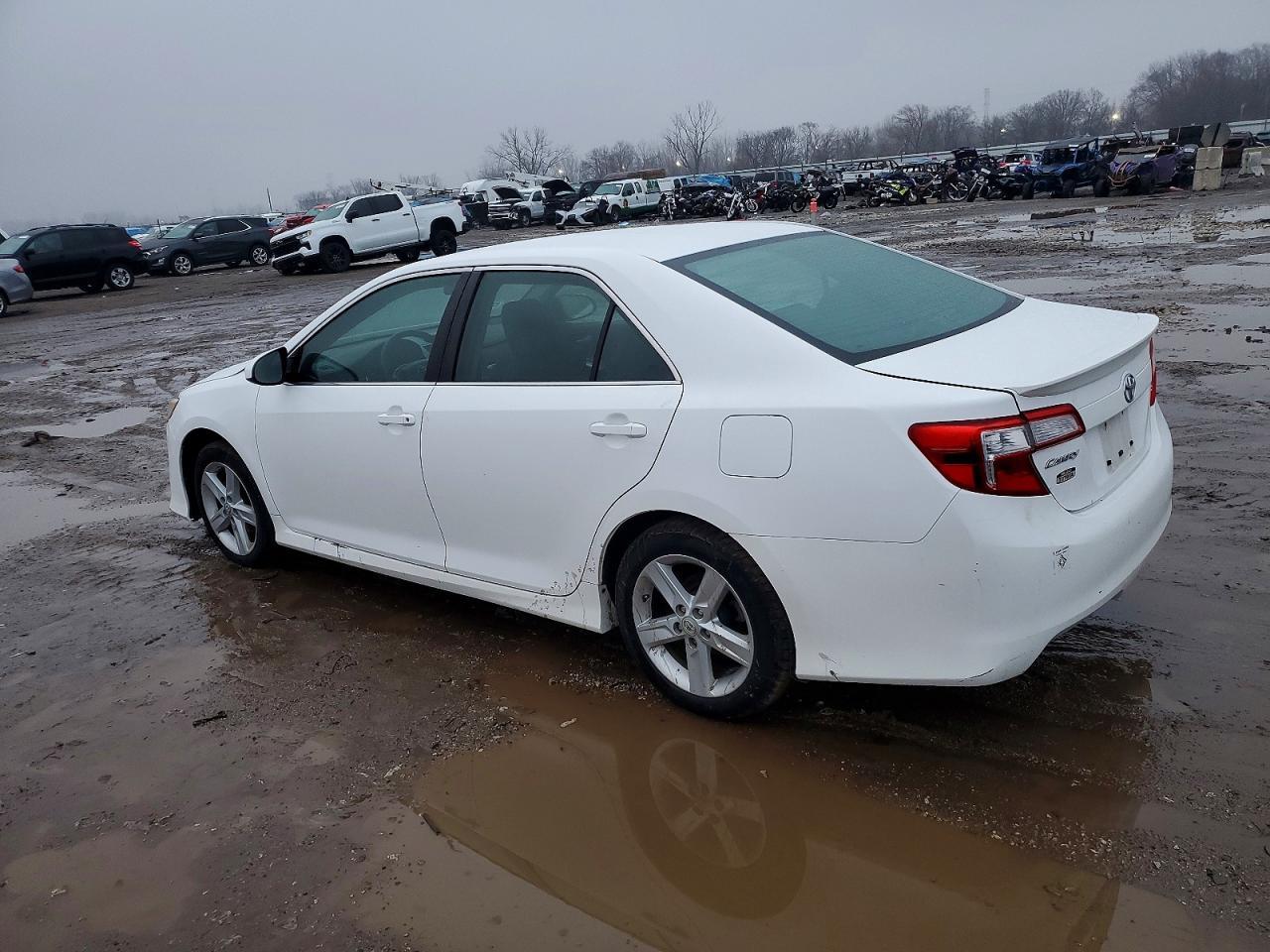 2013 TOYOTA CAMRY