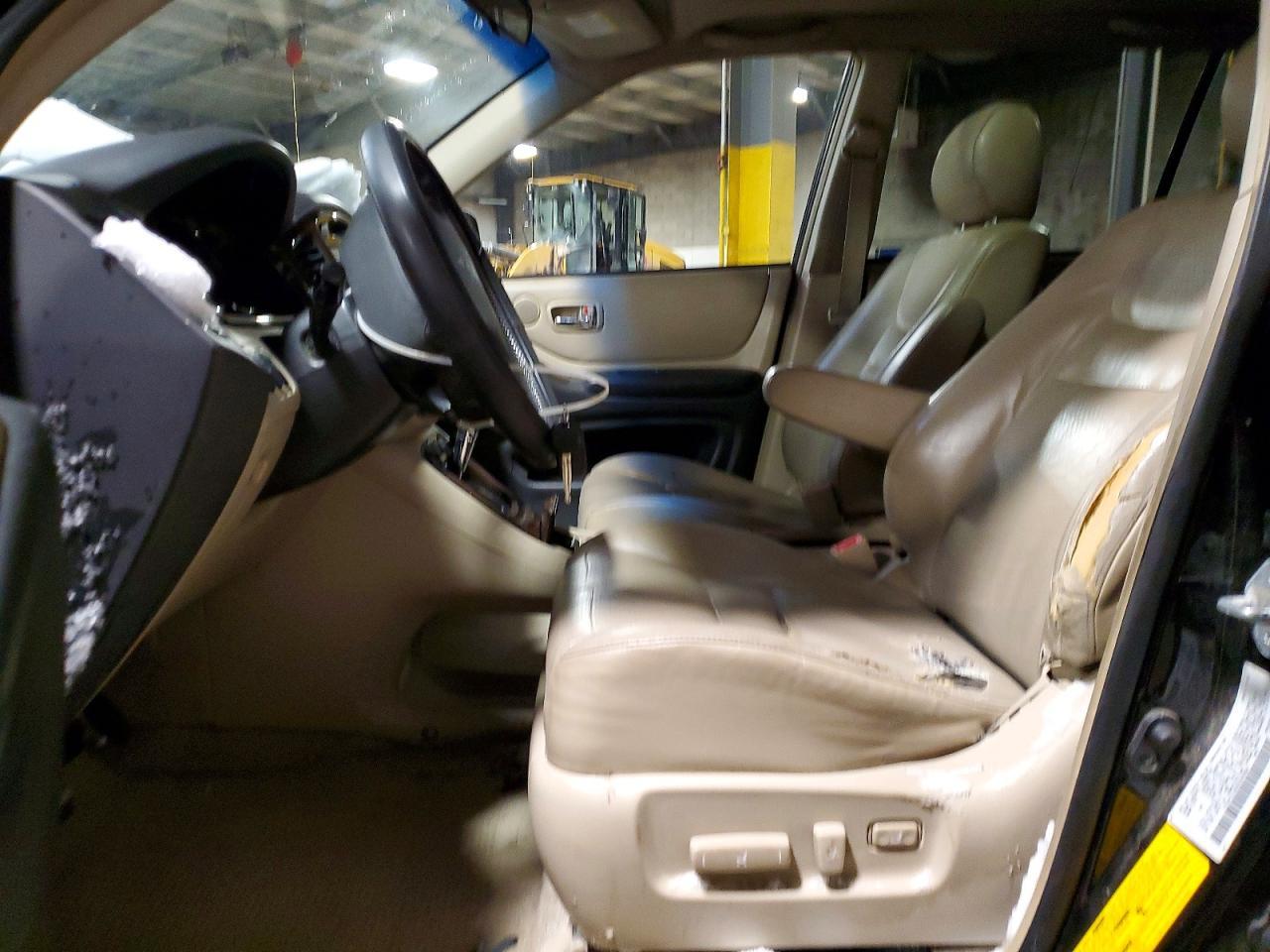 2002 TOYOTA HIGHLANDER