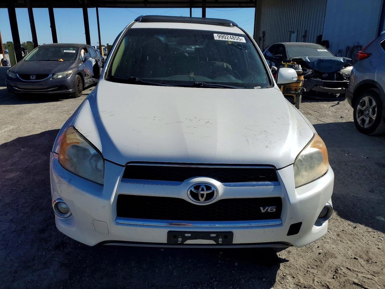2011 TOYOTA RAV4