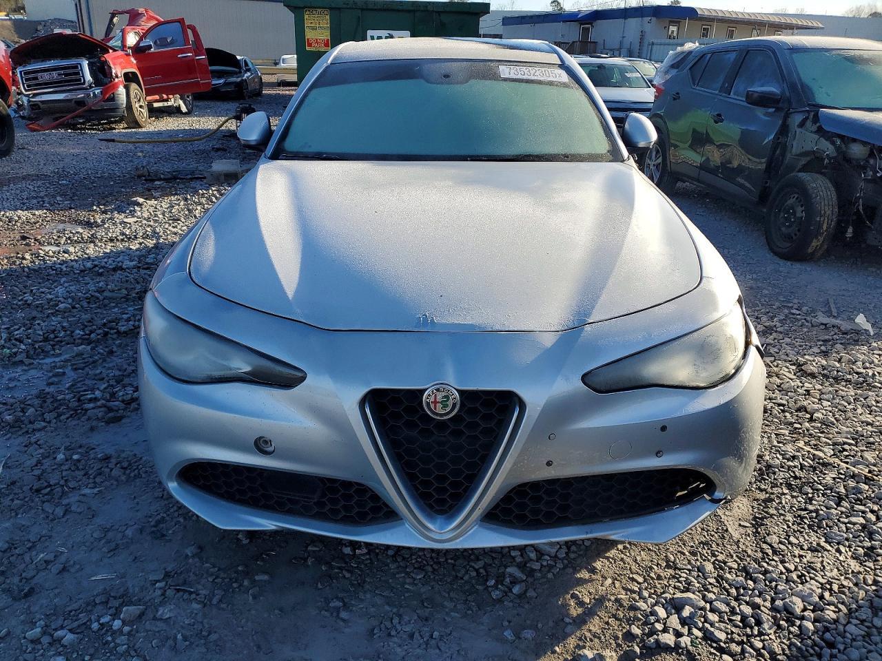 2017 ALFA ROMEO Giulia