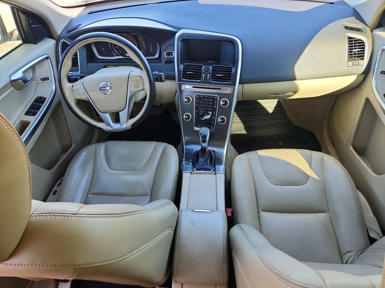 2016 VOLVO XC60