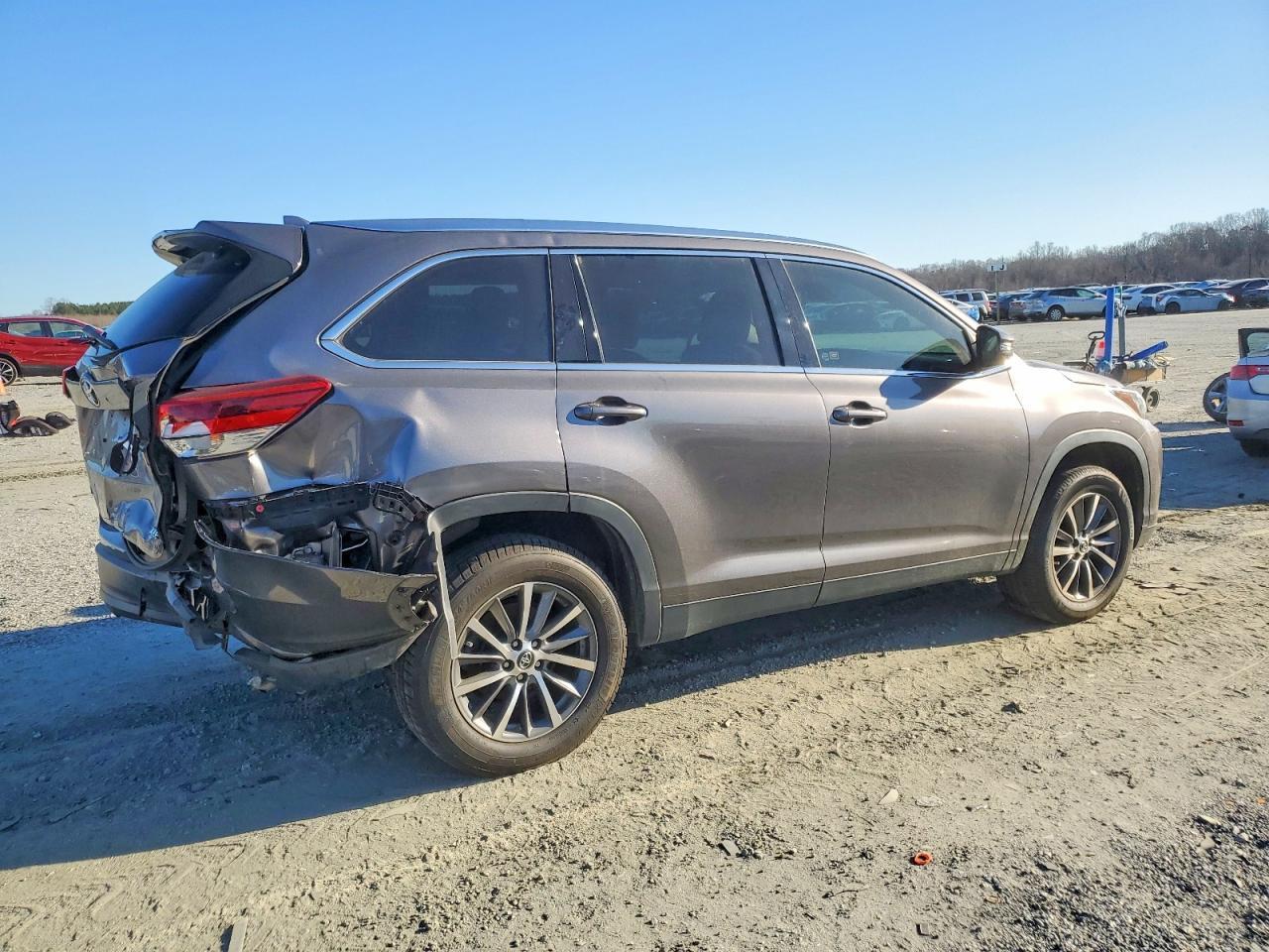 2019 TOYOTA HIGHLANDER