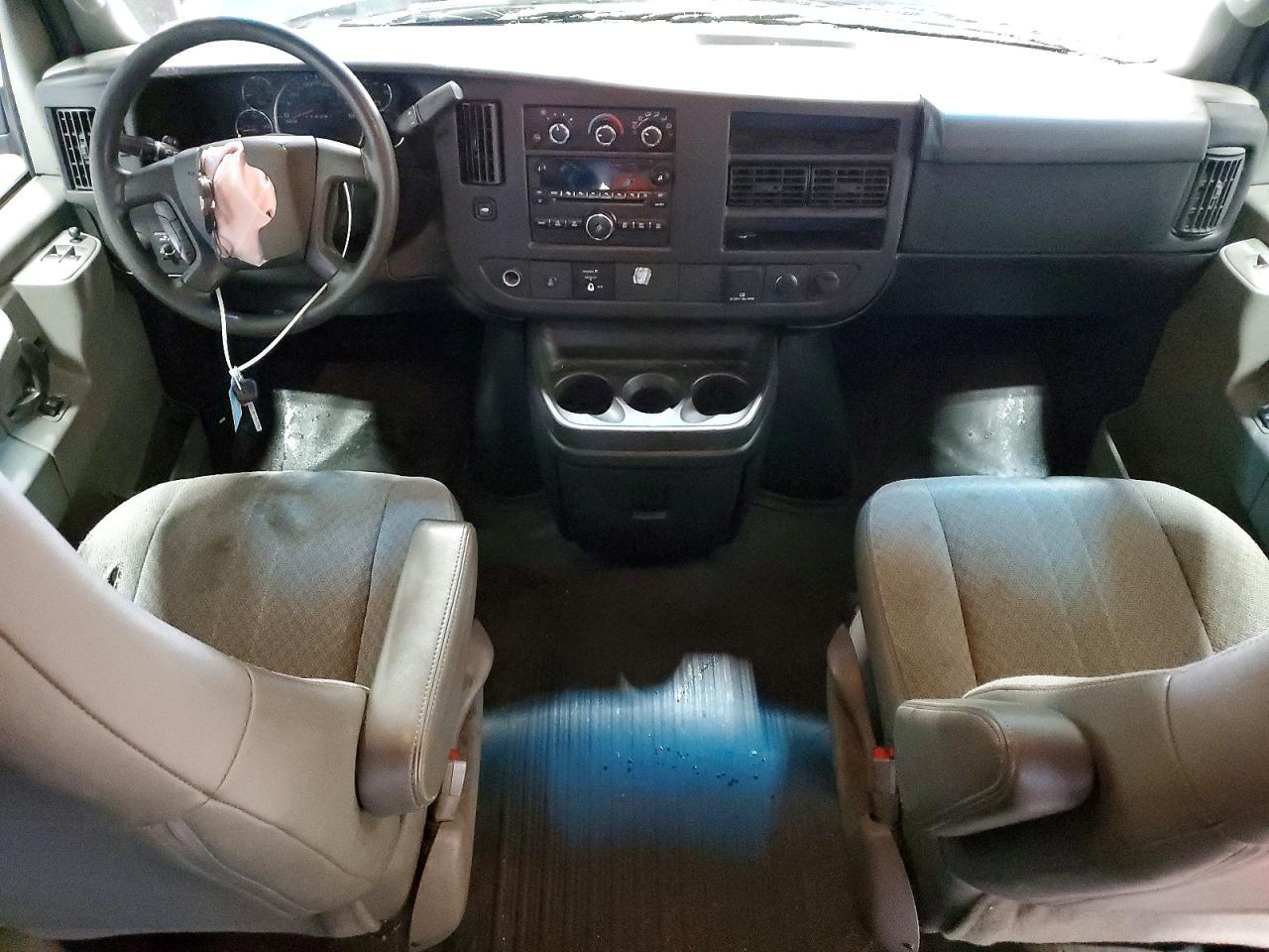 2017 CHEVROLET Express 3500