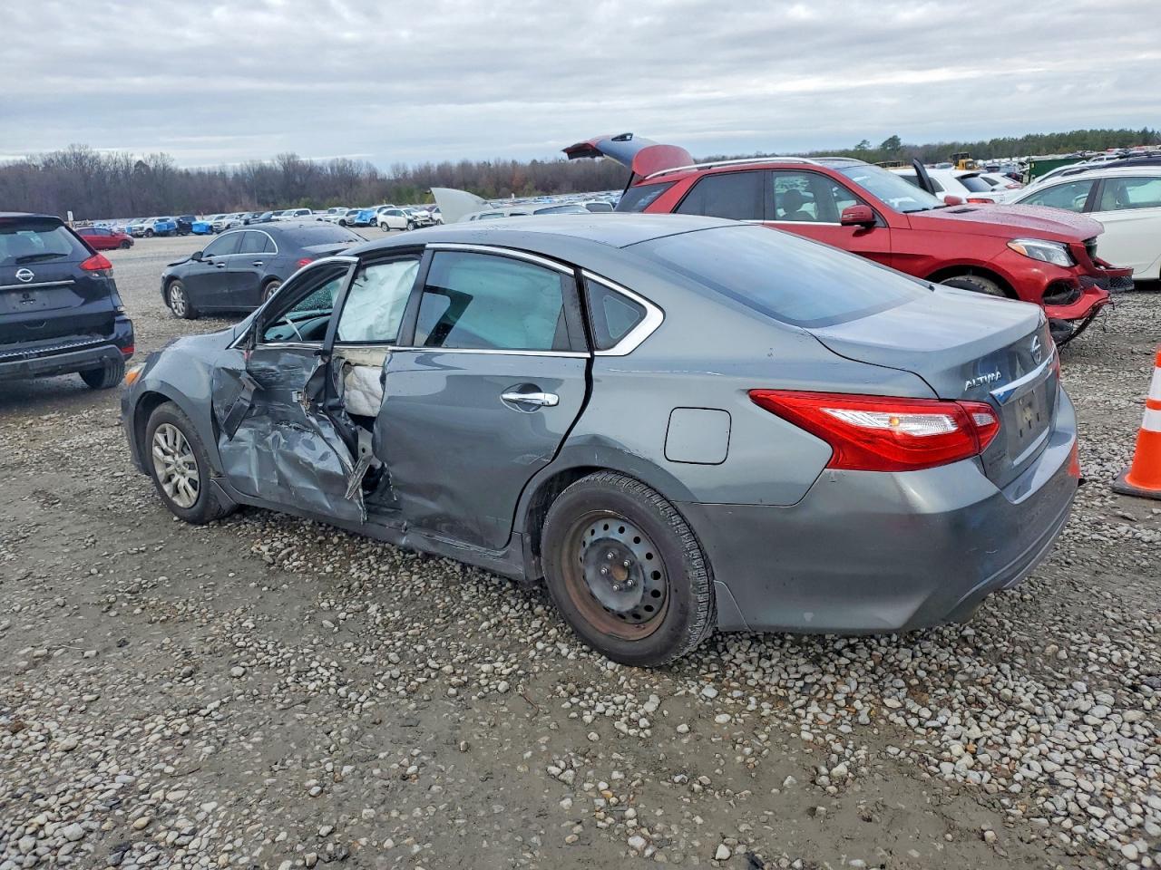 2017 NISSAN ALTIMA