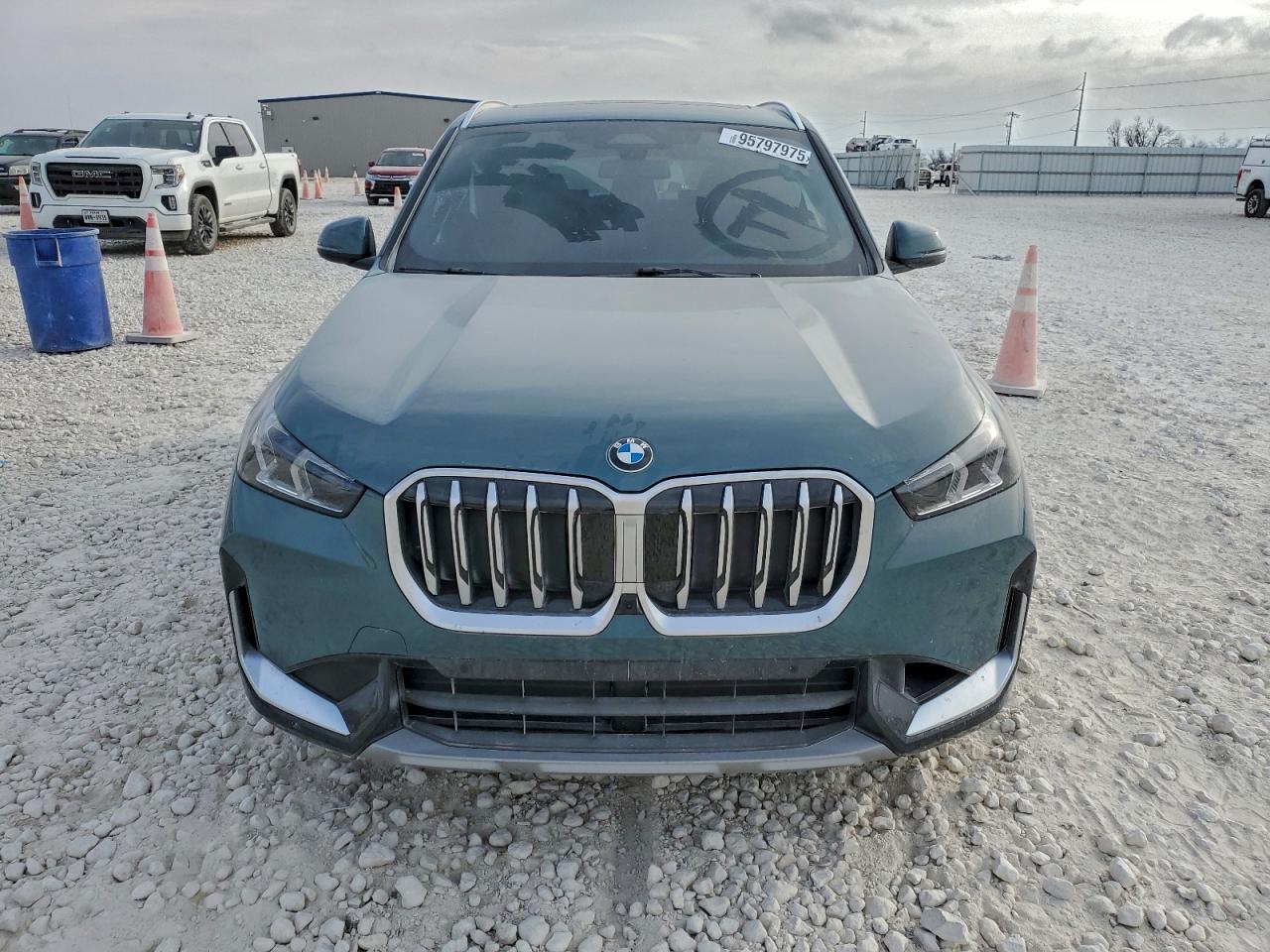 2025 BMW X1