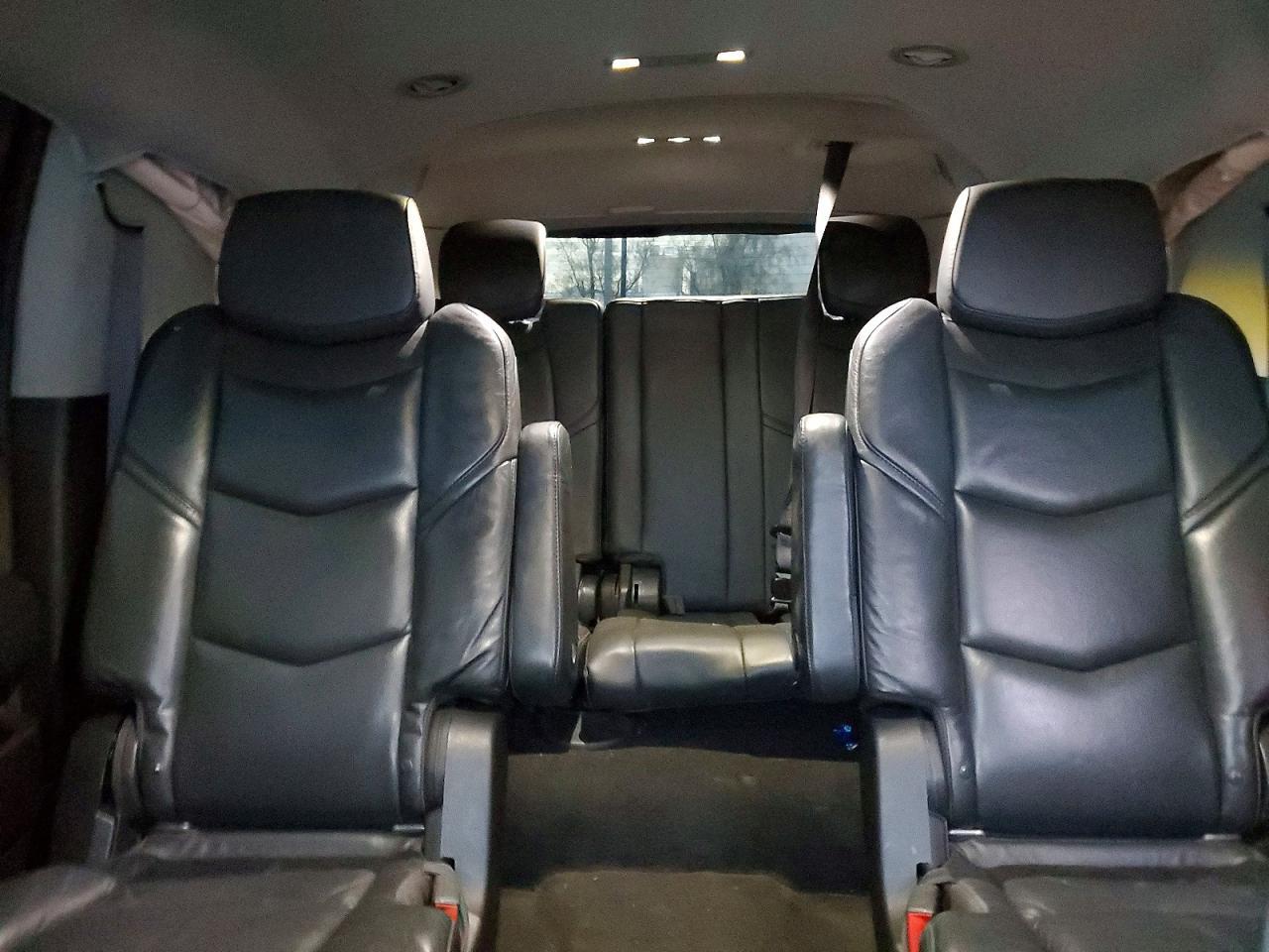 2017 CADILLAC Escalade ESV