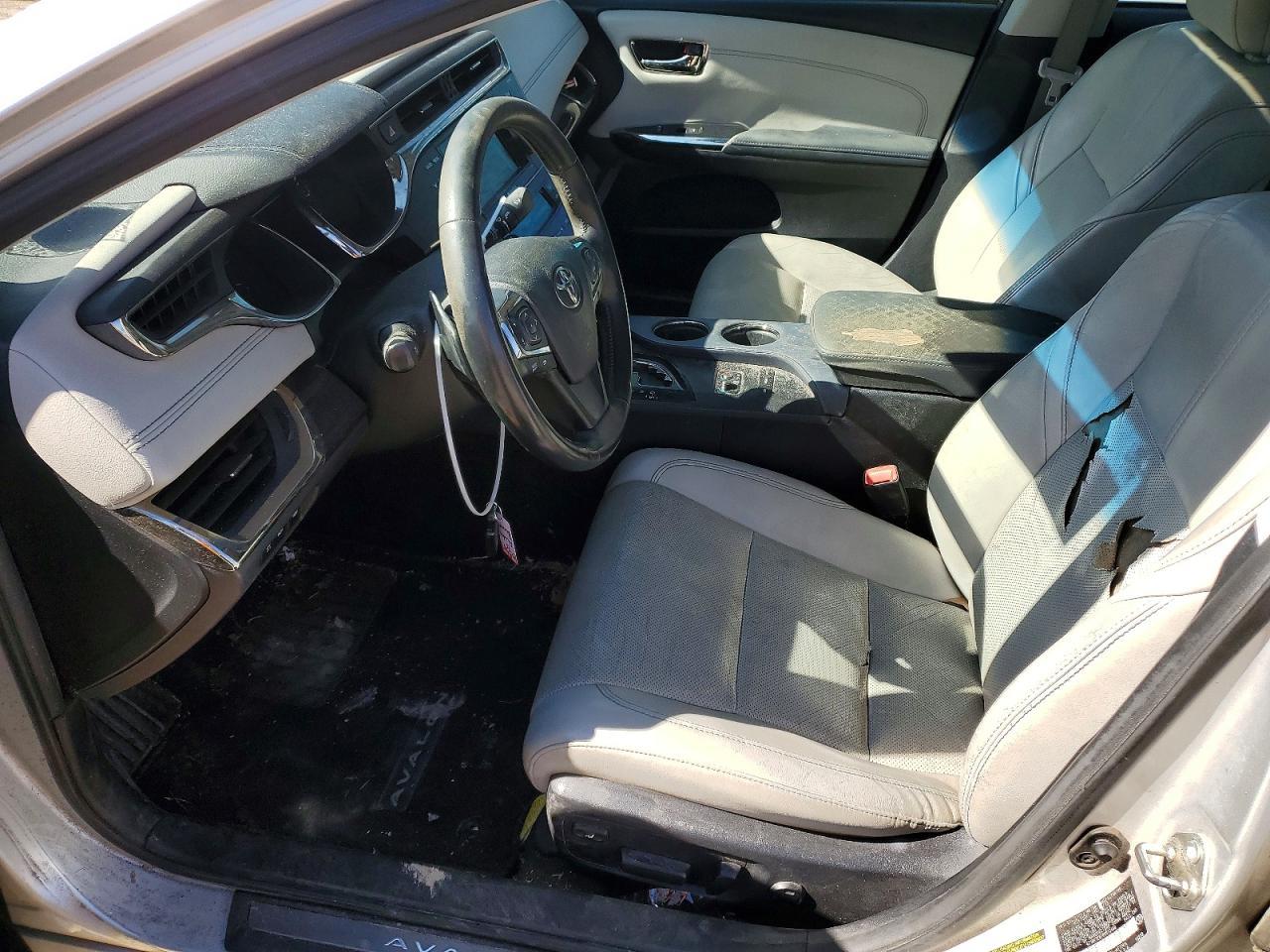 2013 TOYOTA Avalon