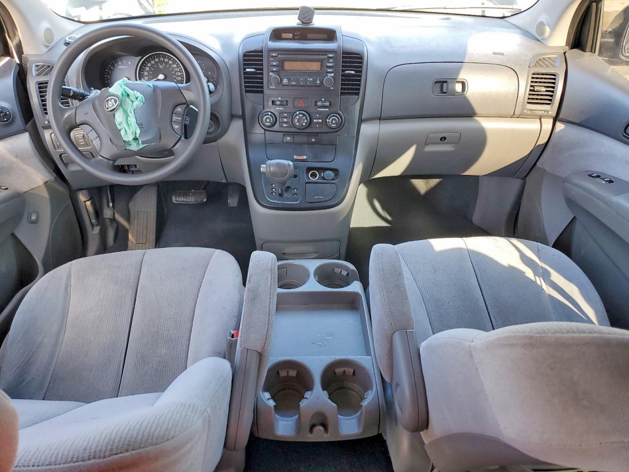 2008 KIA SEDONA