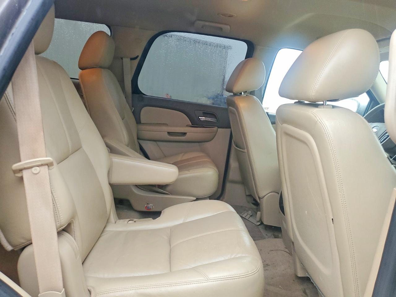 2011 CHEVROLET Tahoe