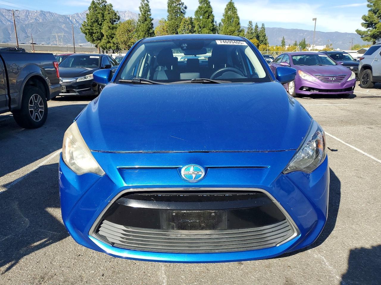 2016 TOYOTA SCION