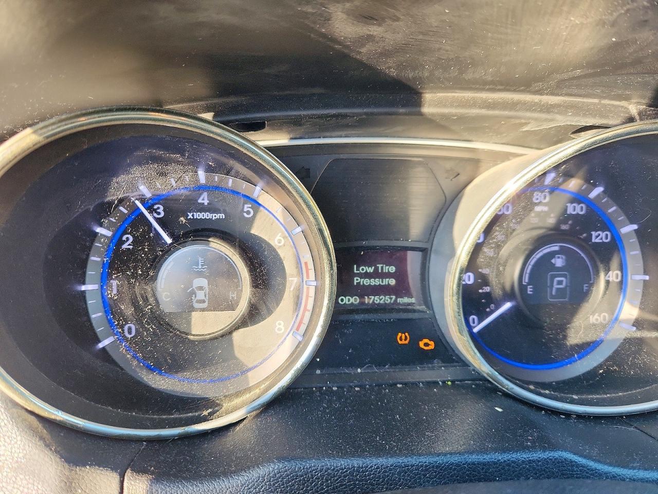 2012 HYUNDAI SONATA