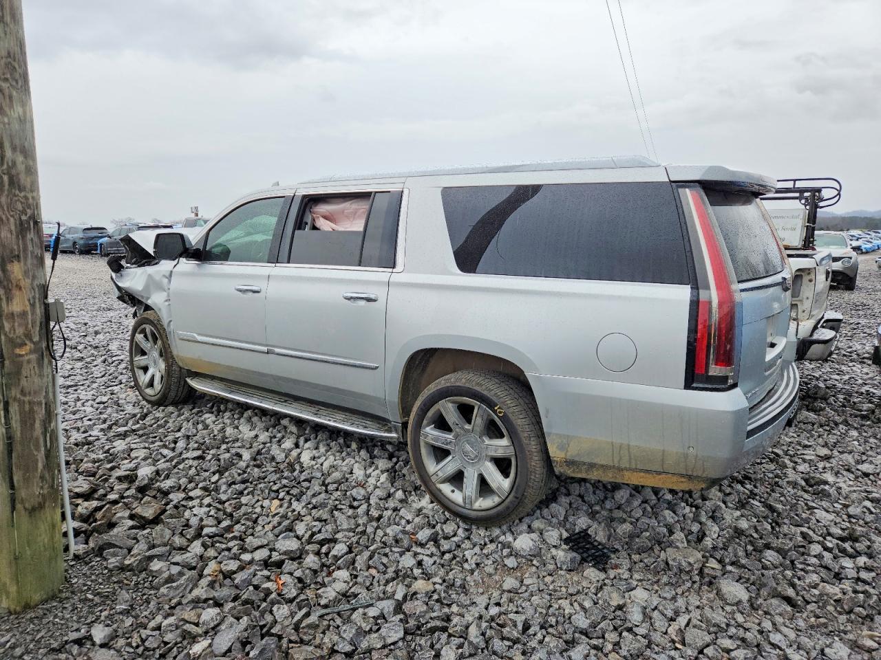 2017 CADILLAC Escalade ESV