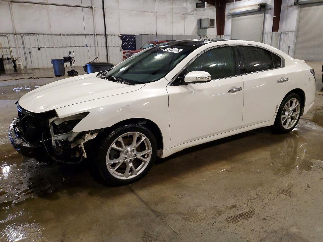 2012 NISSAN Maxima