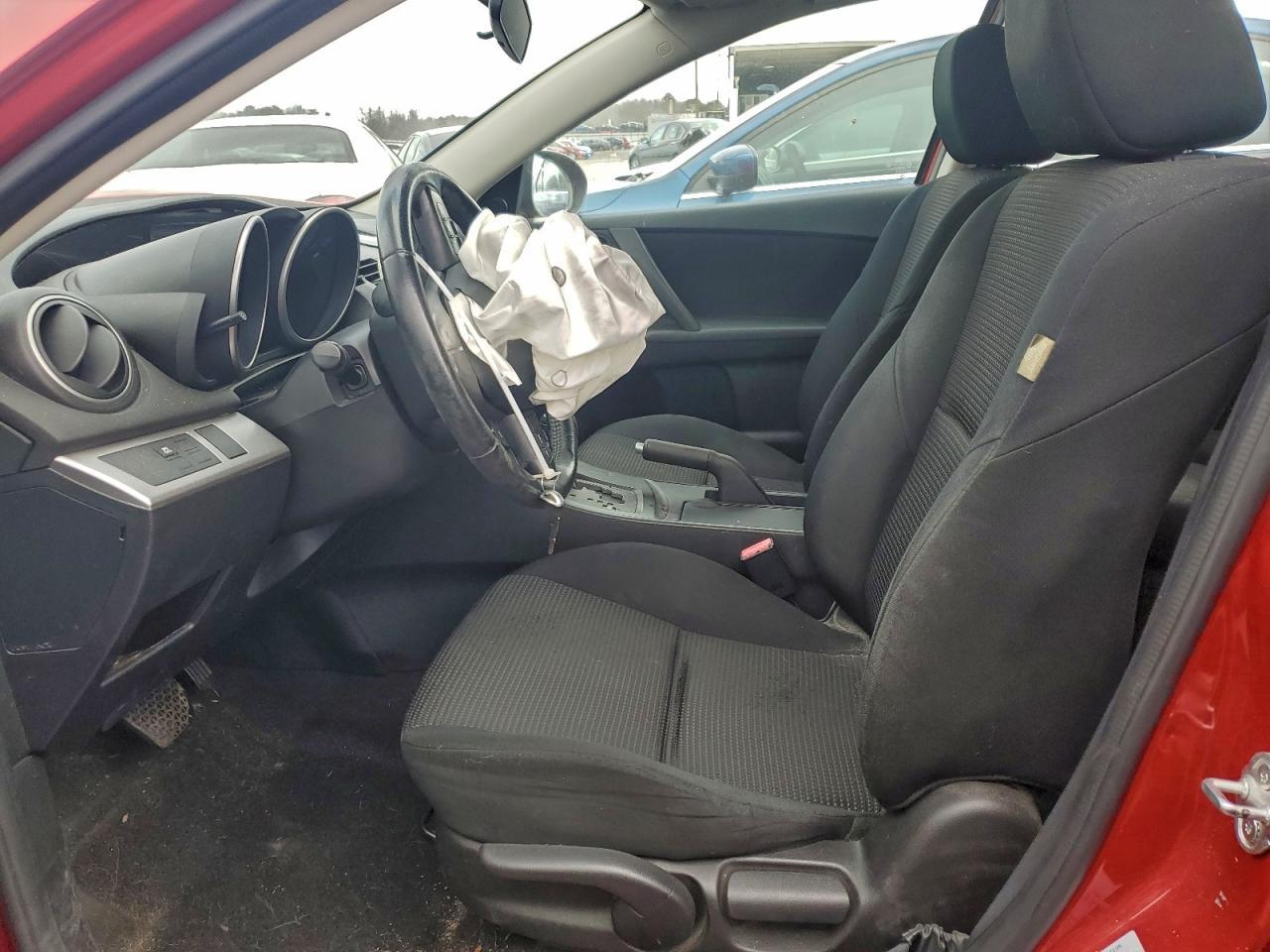 2013 MAZDA 3
