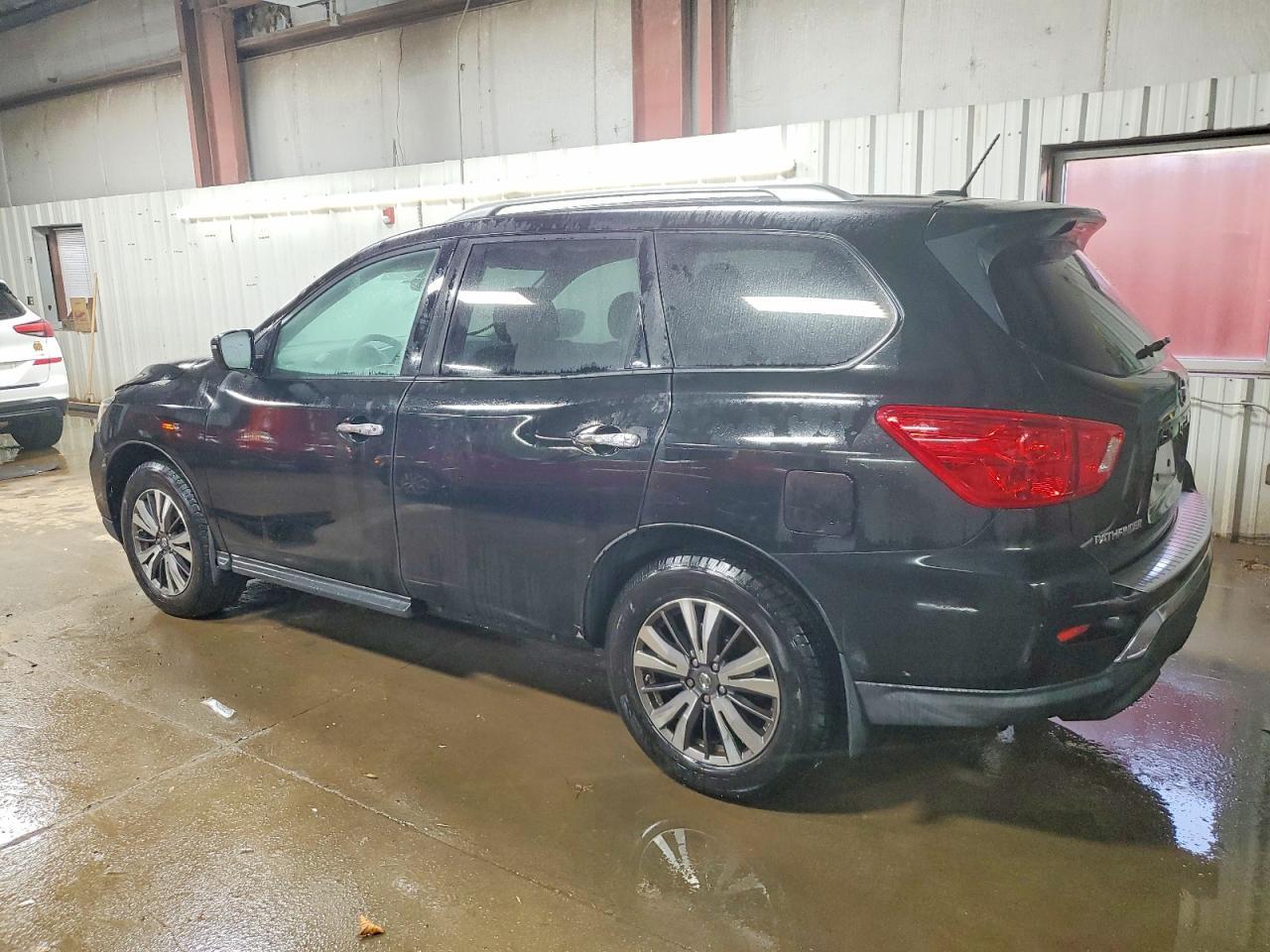 2017 NISSAN PATHFINDER