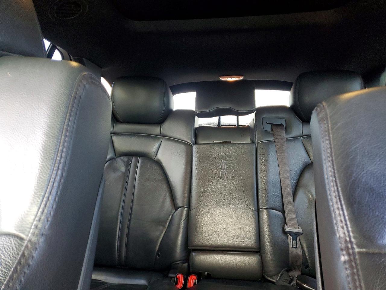 2019 LINCOLN MKT