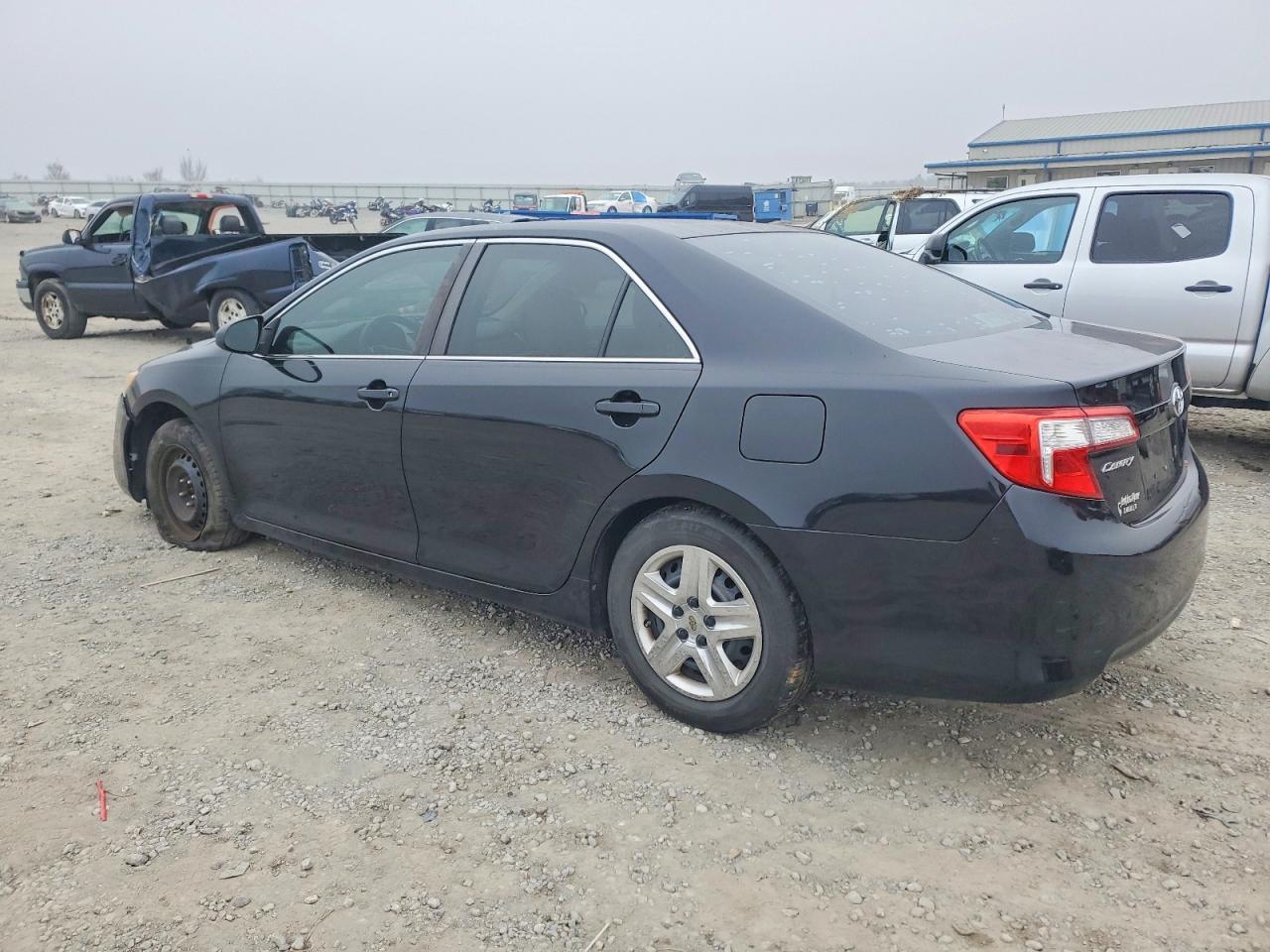 2014 TOYOTA CAMRY