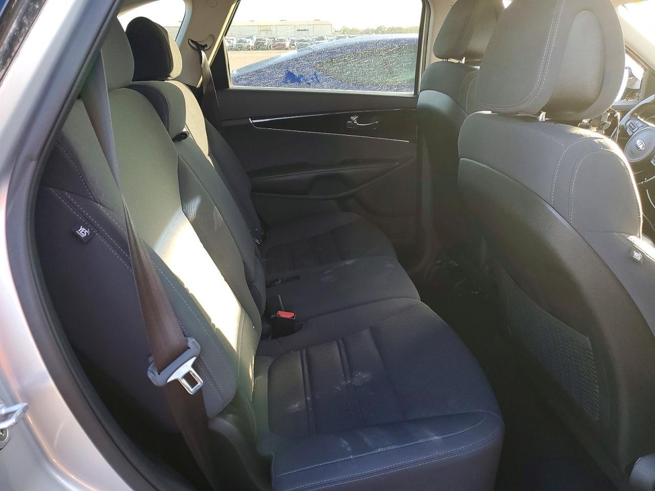 2016 KIA SORENTO