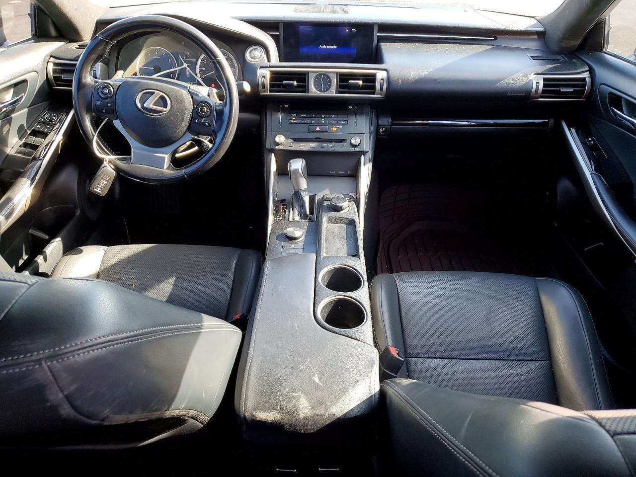 2016 LEXUS IS 200t