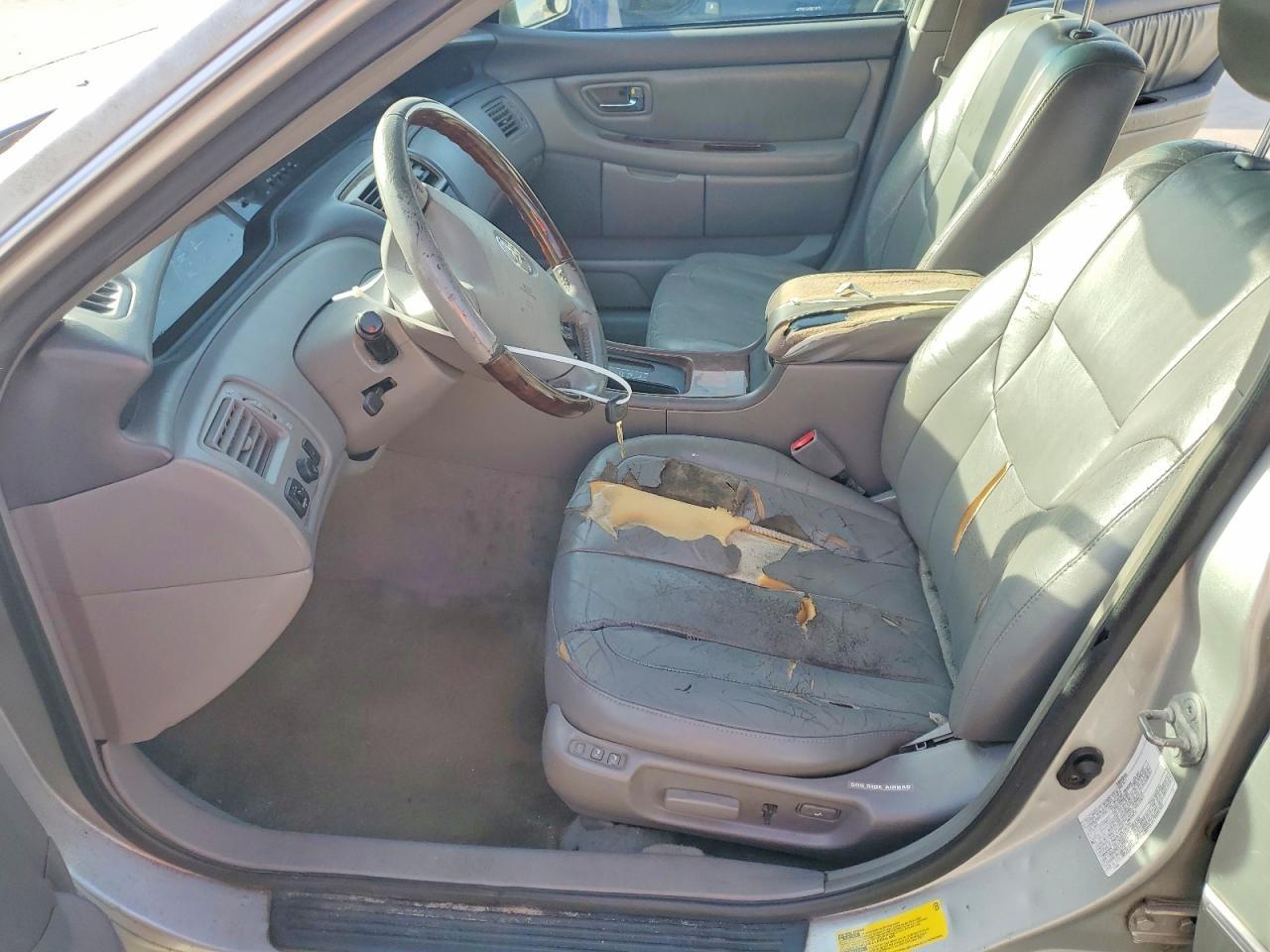 2003 TOYOTA Avalon