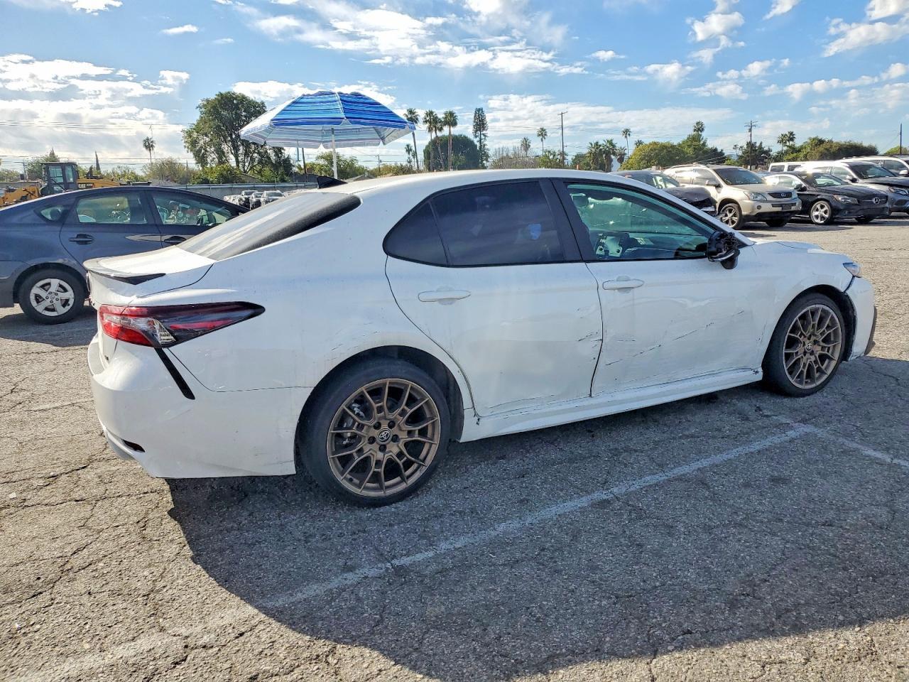 2024 TOYOTA CAMRY