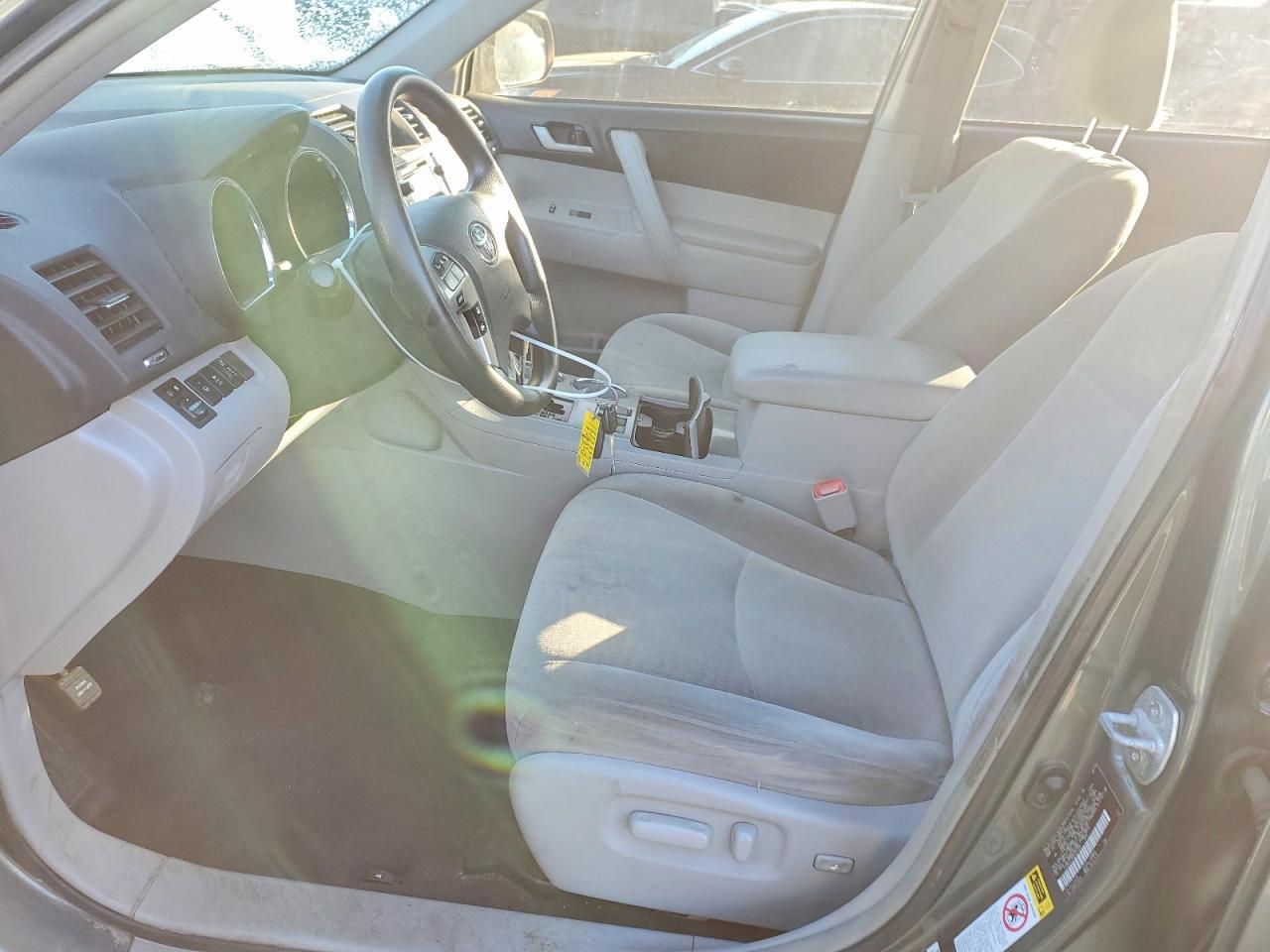 2013 TOYOTA HIGHLANDER