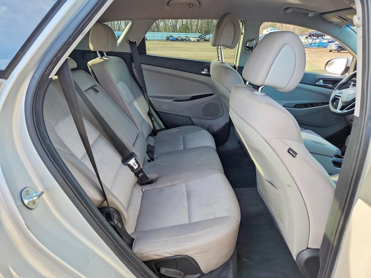 2016 HYUNDAI TUCSON