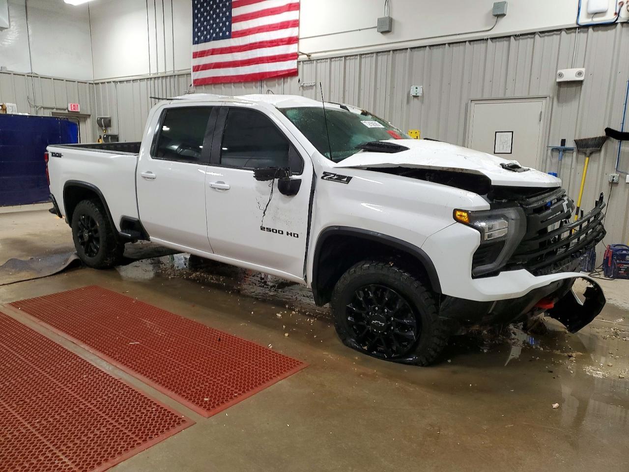 2025 CHEVROLET Silverado