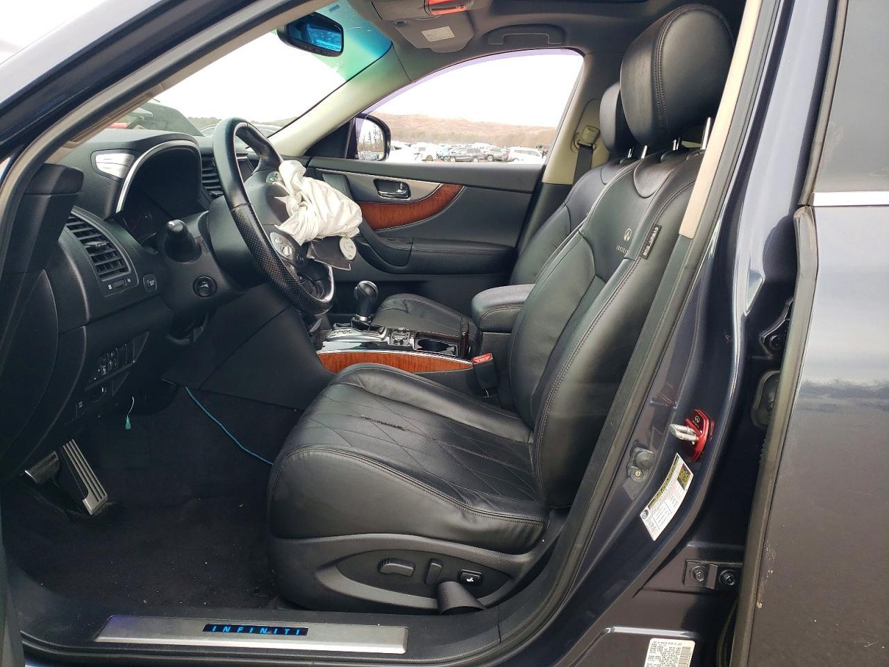 2011 INFINITI FX35