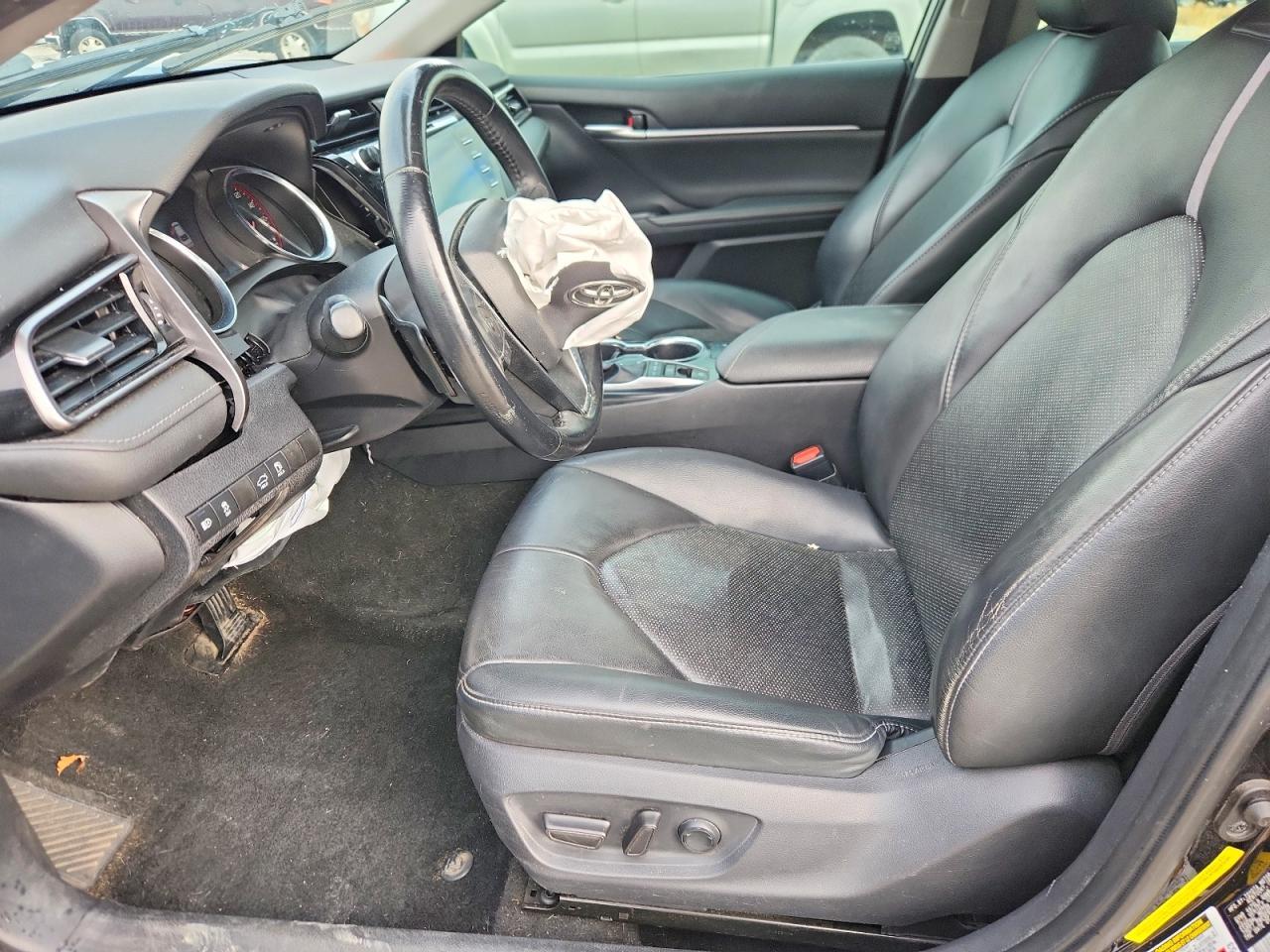2019 TOYOTA CAMRY