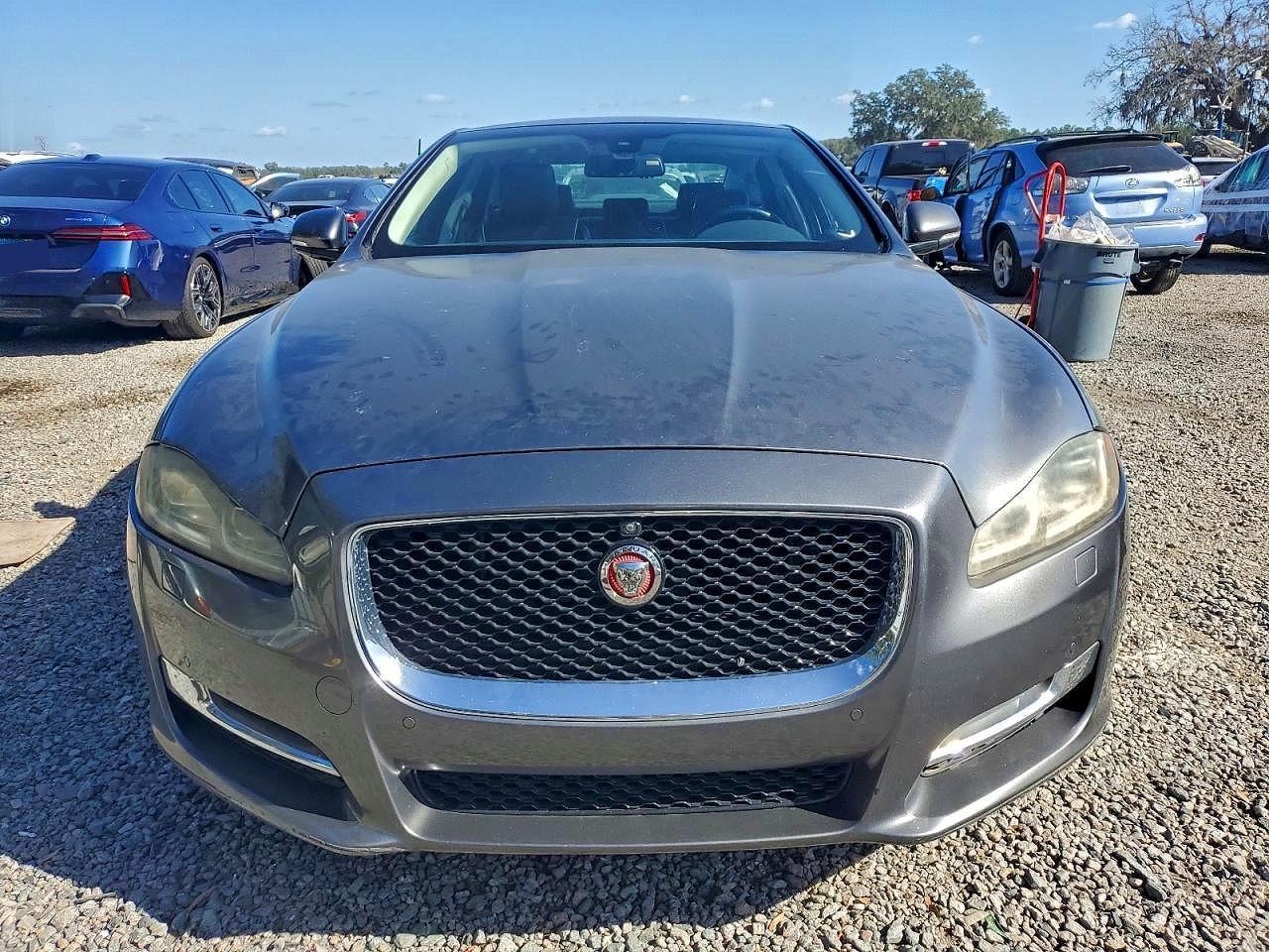 2016 JAGUAR Xj-Series