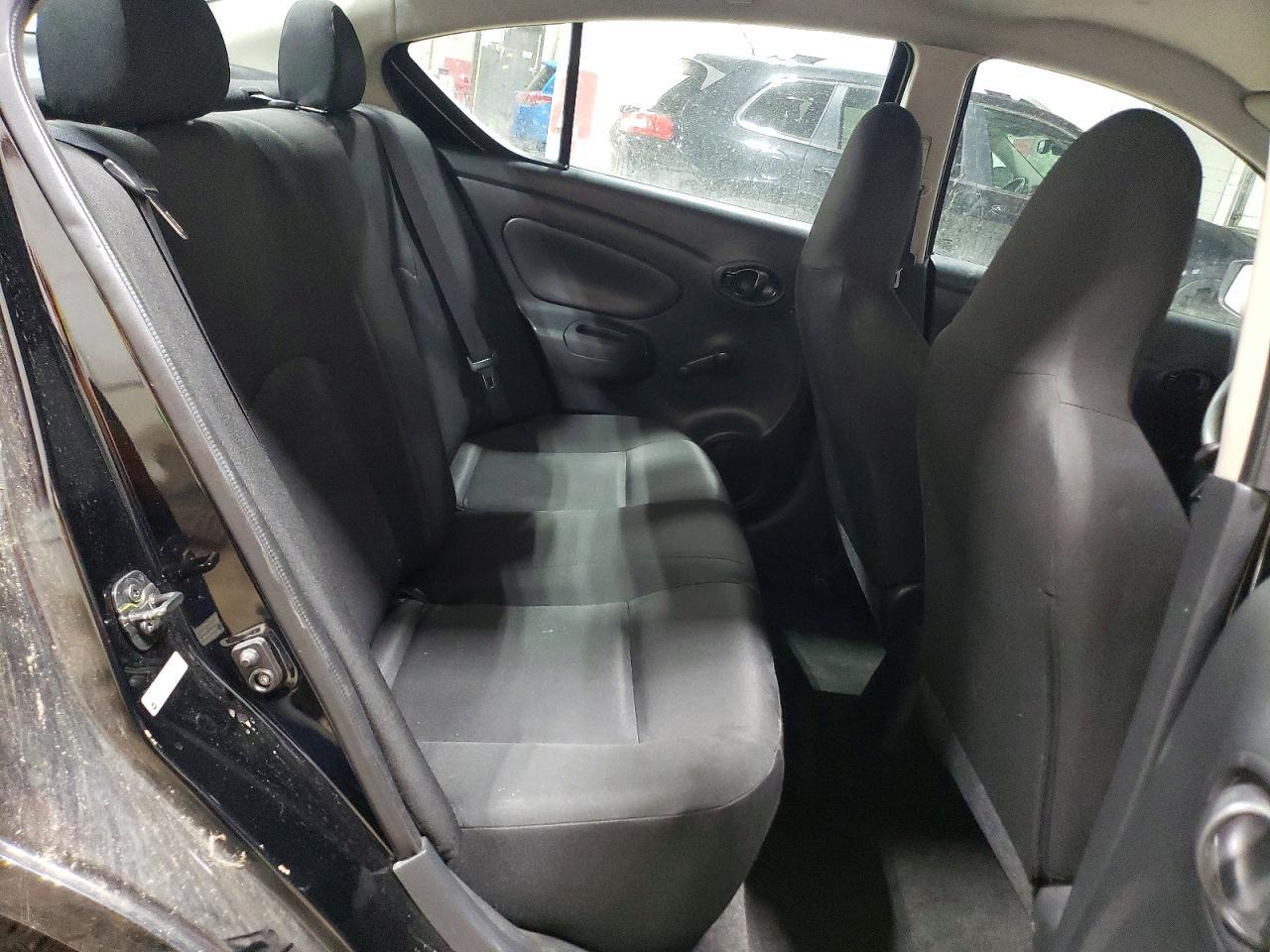 2016 NISSAN VERSA