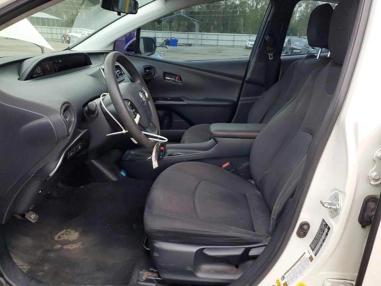 2016 TOYOTA PRIUS