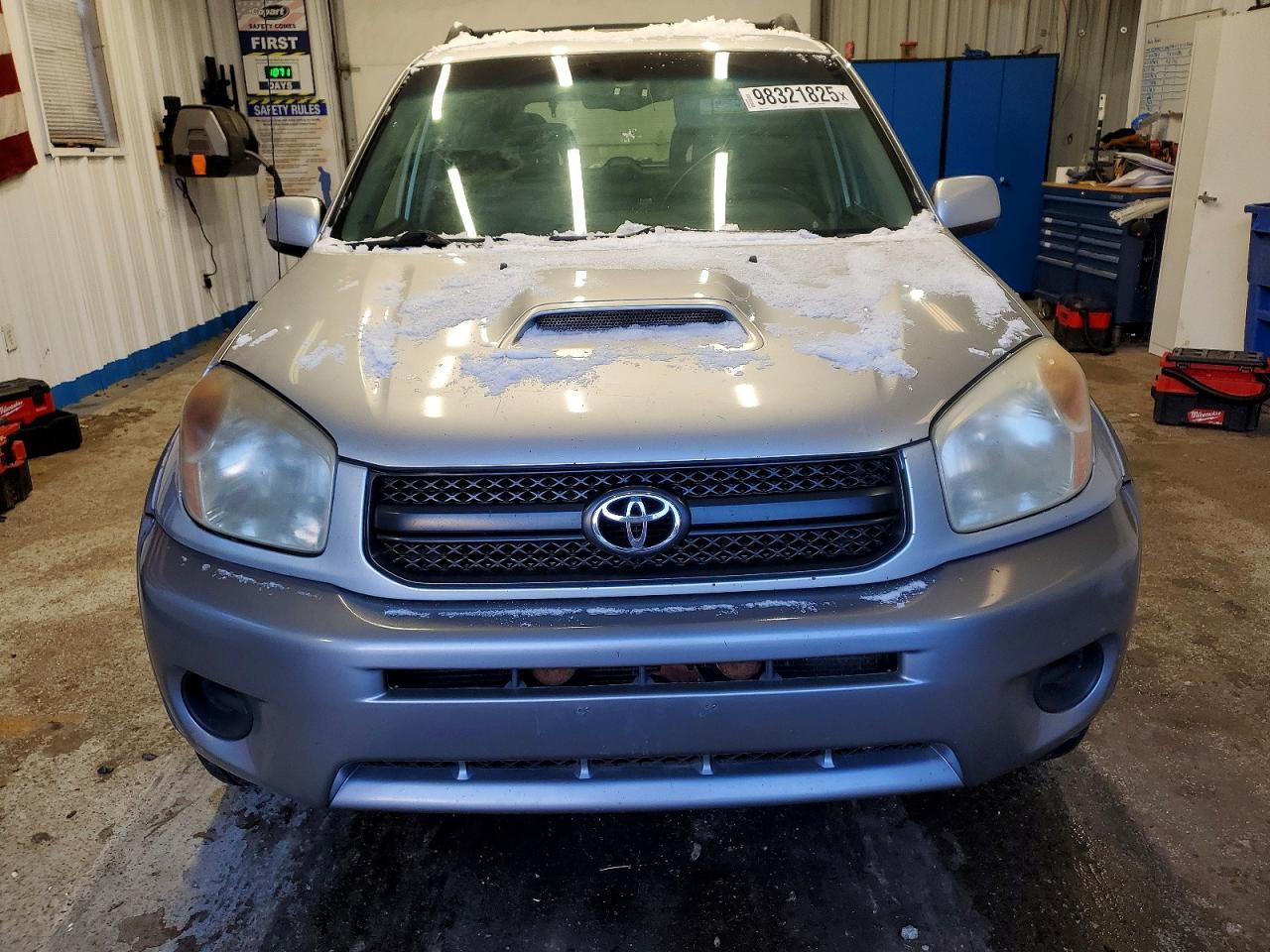 2004 TOYOTA RAV4