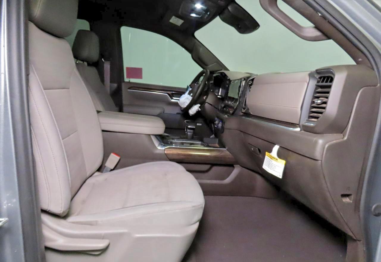 2025 CHEVROLET Silverado
