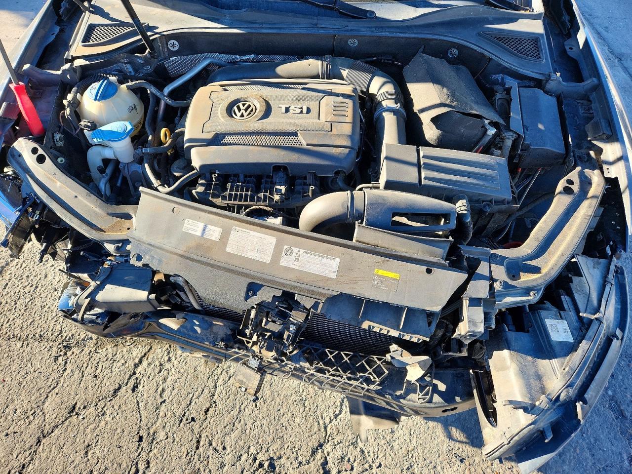 2017 VOLKSWAGEN Passat