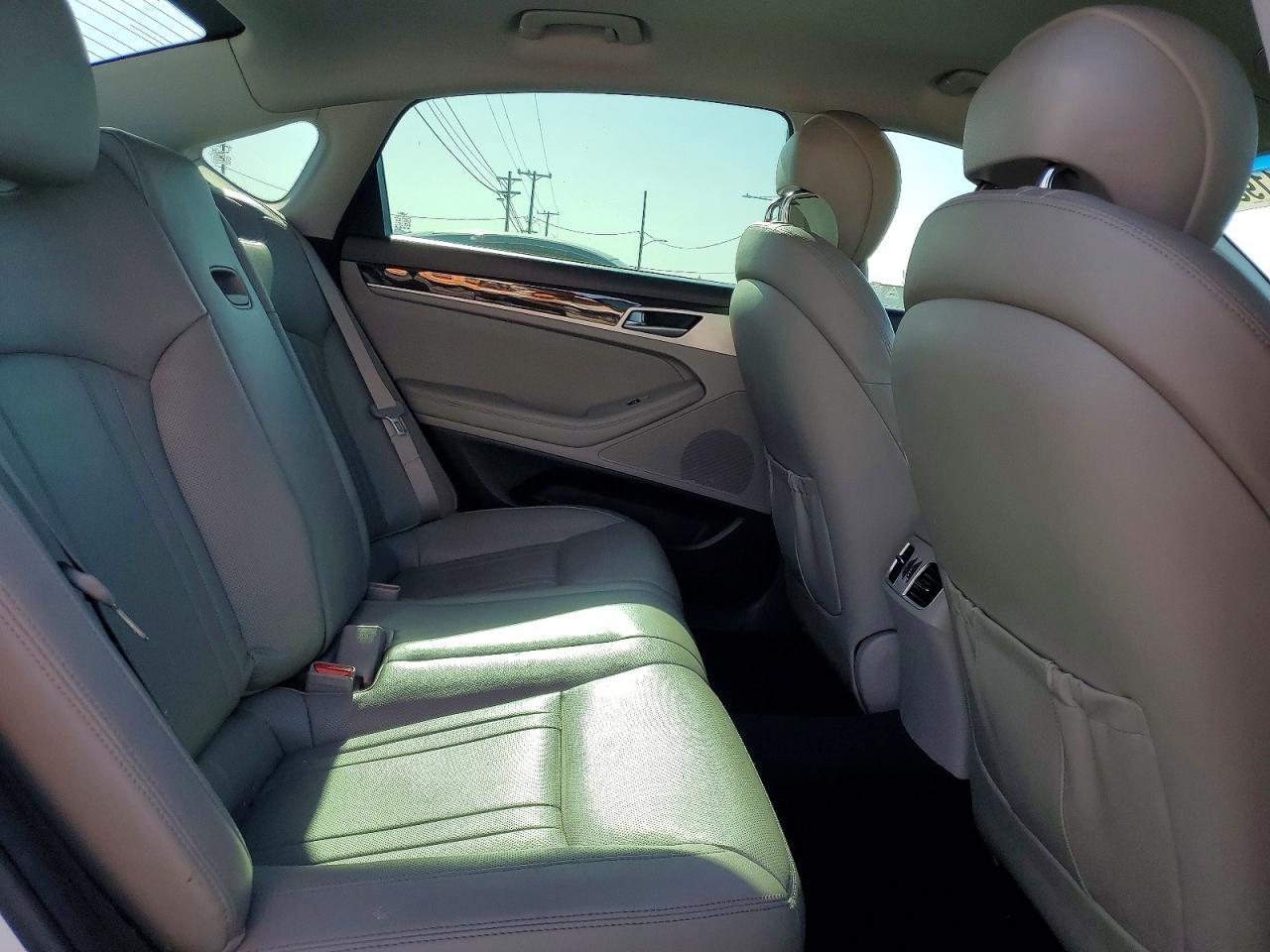 2017 GENESIS G80